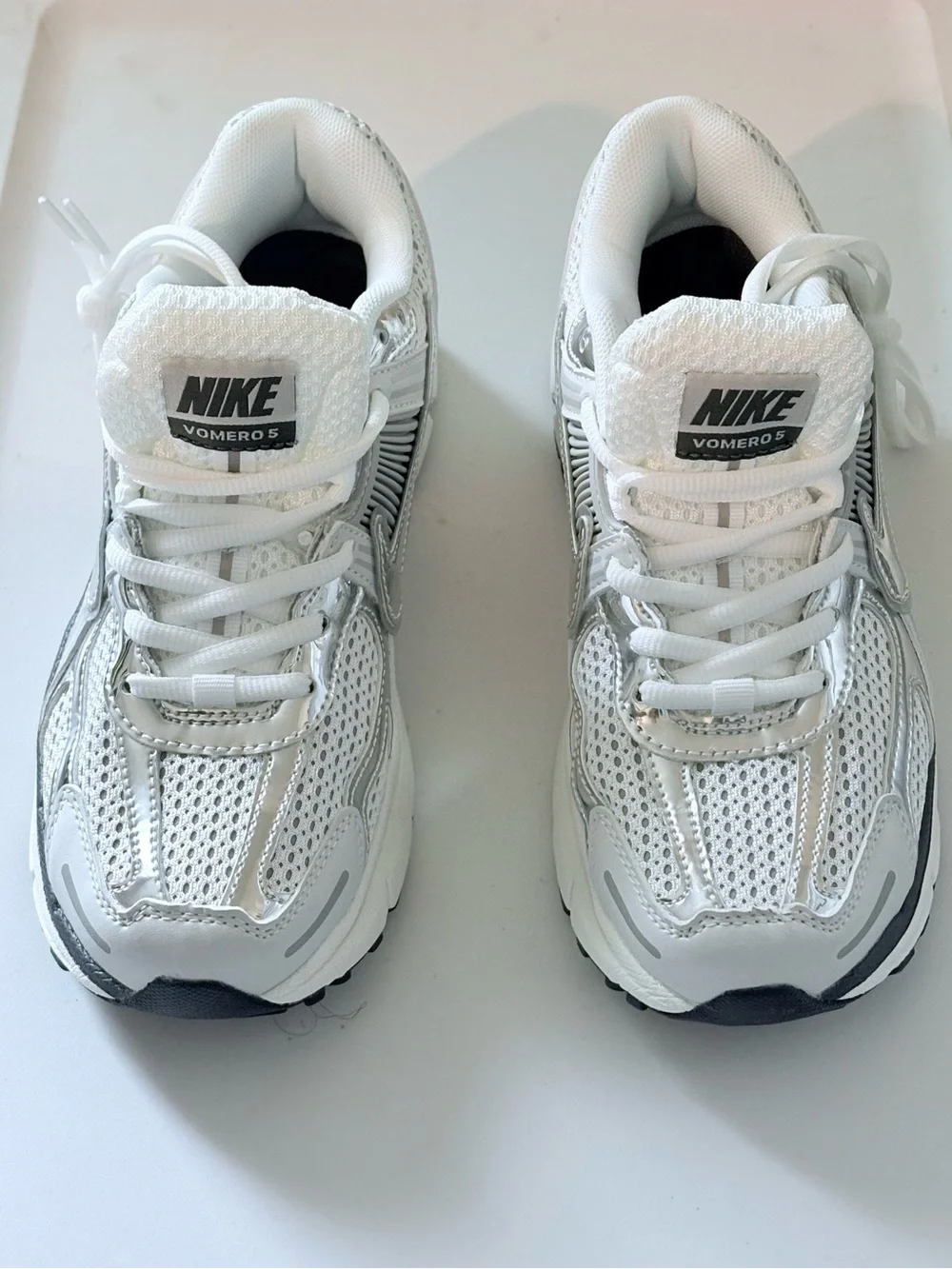 Nike Women’s Vomero 5 White and Silver Athletic Sneakers - Picture 1 of 4